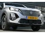 Peugeot e-2008 EV 156PK 54KWH ALLURE AUTOMAAT / NAVI / CLIMA / CAMERA / 17"LMV / FULL-LED / PDC / BLUETOOTH / CRUISECONTROL / 1E EIGENAAR / SCHITTERENDE STAAT !!