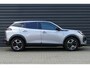 Peugeot e-2008 EV 156PK 54KWH ALLURE AUTOMAAT / NAVI / CLIMA / CAMERA / 17"LMV / FULL-LED / PDC / BLUETOOTH / CRUISECONTROL / 1E EIGENAAR / SCHITTERENDE STAAT !!