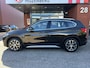 BMW X1 sDrive18i High Executive Xline // DEALER ONDERHOUDEN!! // SPORTSTOELEN // FULL LED // HALF LEER // CAMERA // TREKHAAK // NAVI // CLIMA // CRUISE !!
