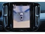Volvo XC40 B3 Plus Dark - IntelliSafe Assist & Surround - 360º Camera - Harman Kardon audio - Adaptieve LED koplampen - Verwarmde voorstoelen & stuur - Parkeersensoren voor & achter - Elektr. bedienb. voorstoelen met geheugen links - Draadloze tel. lader - Standkachel - Extra getint glas - 18' LMV