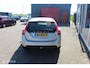 Volvo V60 1.6 DRIVe Momentum Xenon/Stoelverwarming/Navi/Clima