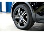 Volvo XC40 1.5 T5 Plug-in Hybrid 193kW/262pk DCT7 R-Design PANORAMADAK + LEER + ADAPT.CRUISE + PILOT ASSIST + NAVI SENSUS + BLIS + LANE ASSIST + PARKEERKLIMAAT + ACHTERUITRIJCAMERA + KEYLESS ENTRY&GO + PARKSENSOREN V&A + 19” LM-VELGEN!!