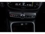 Volvo XC40 1.5 T4 Plug-in Hybrid Plus Dark | PHEV | Harman Kardon Audio | Achteruitrijcamera | Parkeersensoren | Elektrische Achterklep | Keyless Entry | Cruise Control Adaptief | BLIS | Lichtmetalen Velgen 19 inch | Apple Carplay | Android Auto