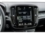 Volvo XC40 1.5 T4 Plug-in Hybrid Plus Dark | PHEV | Harman Kardon Audio | Achteruitrijcamera | Parkeersensoren | Elektrische Achterklep | Keyless Entry | Cruise Control Adaptief | BLIS | Lichtmetalen Velgen 19 inch | Apple Carplay | Android Auto
