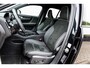 Volvo XC40 1.5 T4 Plug-in Hybrid Plus Dark | PHEV | Harman Kardon Audio | Achteruitrijcamera | Parkeersensoren | Elektrische Achterklep | Keyless Entry | Cruise Control Adaptief | BLIS | Lichtmetalen Velgen 19 inch | Apple Carplay | Android Auto