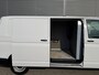 Volkswagen Transporter 2.0 TDI L2H1 AUT Airco/ Navi/ Cruise/ Trekhaak/ PDC/