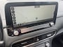 Hyundai Kona Electric EV Fashion 64 kWh / Origineel NL auto / Cruise Control Adaptief / Lane Assist / Dode Hoek Detectie / Keyless Entry & Start / Apple Carplay & Android Auto / Navigatie / Lichtmetalen Velgen 17" / Head-Up Display /