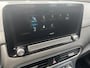 Hyundai Kona Electric EV Fashion 64 kWh / Origineel NL auto / Cruise Control Adaptief / Lane Assist / Dode Hoek Detectie / Keyless Entry & Start / Apple Carplay & Android Auto / Navigatie / Lichtmetalen Velgen 17" / Head-Up Display /