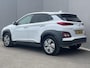 Hyundai Kona Electric EV Fashion 64 kWh / Origineel NL auto / Cruise Control Adaptief / Lane Assist / Dode Hoek Detectie / Keyless Entry & Start / Apple Carplay & Android Auto / Navigatie / Lichtmetalen Velgen 17" / Head-Up Display /
