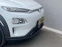 Hyundai Kona Electric EV Fashion 64 kWh / Origineel NL auto / Cruise Control Adaptief / Lane Assist / Dode Hoek Detectie / Keyless Entry & Start / Apple Carplay & Android Auto / Navigatie / Lichtmetalen Velgen 17" / Head-Up Display /