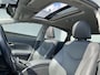 Toyota Prius 1.8 Executive Schuif-/kanteldak met zonnepanelen, Volledig dealeronderhouden! NL-auto, navigatie, stoelverwarming, JBL audio, HUD, adaptieve cruise control, parkeersensoren v&a