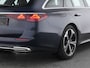 Mercedes-Benz E-klasse Estate 300 e Luxury Plug-In Hybride Trekhaak | Ledkoplampen | Distronic | Memory Voorstoelen | Zwarte Hemel | Stuur en Stoelverwarming. Inclusief 24 maanden Mercedes-Benz Certified garantie voor Europa.