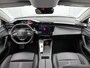 Peugeot 408 1.6 HYbrid Allure Pack 225pk Automaat | 8 JAAR GARANTIE | 360 Camera | Navigatie | Adaptieve Cruise Control | Stoelverwarming | Full-LED | Keyless Entry/Start | 19"LMV | Apple Carplay/Android Auto |