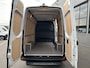 Mercedes-Benz Sprinter 317 CDI L2 H2 Pro Facelift / MBUX / Navigatie / Camera / Geveerde stoel / Cruise control / Airco / 270 Graden achterdeuren
