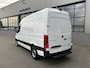 Mercedes-Benz Sprinter 317 CDI L2 H2 Pro Facelift / MBUX / Navigatie / Camera / Geveerde stoel / Cruise control / Airco / 270 Graden achterdeuren