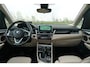 BMW 2-Serie Active Tourer 218i High Executive AUT | / | Schuif-/Kanteldak/Leder/Stoelverwarming/NAV/Cruise - Keurig!