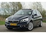 BMW 2-Serie Active Tourer 218i High Executive AUT | / | Schuif-/Kanteldak/Leder/Stoelverwarming/NAV/Cruise - Keurig!