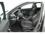 Mercedes-Benz A-klasse 200 Premium Plus (PANORAMADAK, STOELVERWARMING, SFEERVERLICHTING, CAMERA, CRUISE CONTROL, PARKEERSENSOREN)