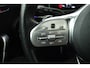 Mercedes-Benz A-klasse 200 Premium Plus (PANORAMADAK, STOELVERWARMING, SFEERVERLICHTING, CAMERA, CRUISE CONTROL, PARKEERSENSOREN)