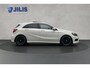 Mercedes-Benz A-klasse 180 AMG-styling | Trekhaak | Panoramadak | Half lederen bekleding | Parkeersensoren