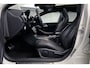 Mercedes-Benz A-klasse 180 AMG-styling | Trekhaak | Panoramadak | Half lederen bekleding | Parkeersensoren