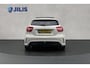 Mercedes-Benz A-klasse 180 AMG-styling | Trekhaak | Panoramadak | Half lederen bekleding | Parkeersensoren