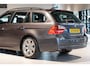 BMW 3-Serie Touring 325i Dynamic Executive 17''|Trekhaak|PDC|Cruise|Clima|Verw-stln