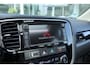 Mitsubishi Outlander 2.0 PHEV instyle+ Nieuwe APK!! Trekhaak / Camera / Schuifdak / Clima / Cruise / Leer