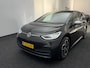 Volkswagen ID.3 First Plus 58 kWh SOH 94,5% | Trekhaak | IQ Light | Camera | Stoel/Stuurverwarming | Navigatie | Carplay&Android