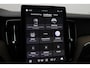 Volvo XC60 T8 Plug-in hybrid Ultra Dark | Trekhaak | Panoramadak | Head-Up | 360° Camera | ACC | 20 Inch