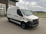 Mercedes-Benz Sprinter 317 CDI L2 H2 Automaat / 360 Camera / MBUX / Navigatie / Cruise control / Airco / 270 Graden achterdeuren
