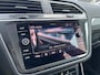 Volkswagen Tiguan 1.4 eHybrid 245pk Life | ACC | PDC V+A | Navigatie | Apple Carplay | LED verlichting |