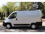 Peugeot Boxer 330 2.0 BlueHDI L1H1 Premium Pack 2018 | Airco | Navigatie | Trekhaak | Cruise Control | Achteruitrij Camera | Clima | Boekjes | Nationale Autopas