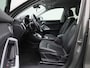 Audi Q3 35 TFSI S edition 150 PK | S-line | Automaat | Camera | Cruise control | Leder interieur | Navigatie | Trekhaak | Audi smartphone interface | Stoelverwarming | Parkeersensoren | Lichtmetalen velgen | Privacy glas |
