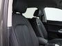Audi Q3 35 TFSI S edition 150 PK | S-line | Automaat | Camera | Cruise control | Leder interieur | Navigatie | Trekhaak | Audi smartphone interface | Stoelverwarming | Parkeersensoren | Lichtmetalen velgen | Privacy glas |