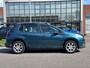 Peugeot 2008 1.2 PureTech Blue Lion Automaat*Pano*Navigatie*NAP*Cruise*Airco*LM velgen*Parkeersensoren*Dealer onderhouden*