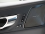 Volvo XC60 2.0 T6 Plug-in hybrid AWD Plus Black Edition | Harman Kardon | Panoramadak | Leer | Stoelverwarming Voor en Achter | 360° Camera | Stuurwielverwarming | Apple CarPlay/ Android Auto
