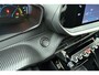 Peugeot e-208 EV Allure 50 kWh | Stoelverwarming | Cruise control | Airco | Navigatie | Parkeersensoren | Laadkabel inbegrepen | Centrale deurvergrendeling | forward collision warning-systeem