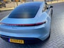 Porsche Taycan 79 kWh Sport-Chrono 327 pk / Marge-Auto/ Krijt-Grijs/ Pano-Dak/ Lucht-Vering/ Passenger-Display/ Sport-Stoelen/ Stoel.Verw/ Camera/ 20'' LMV