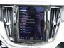 Volvo XC60 2.0 T8 PHEV AWD Ultimate Bright BOMVOL | TREKH. | LUCHTVERING | BOWERS & WILKINS | PANO | LEER