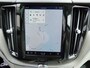 Volvo XC60 2.0 T8 PHEV AWD Ultimate Bright BOMVOL | TREKH. | LUCHTVERING | BOWERS & WILKINS | PANO | LEER