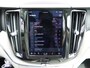 Volvo XC60 2.0 T8 PHEV AWD Ultimate Bright BOMVOL | TREKH. | LUCHTVERING | BOWERS & WILKINS | PANO | LEER