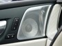 Volvo XC60 2.0 T8 PHEV AWD Ultimate Bright BOMVOL | TREKH. | LUCHTVERING | BOWERS & WILKINS | PANO | LEER