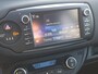 Toyota Yaris 1.5 Hybrid Bi-Tone | Camera | LM Velgen |