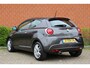 Alfa Romeo MiTo 0.9 TwinAir 101pk Distinctive | NL-auto | Climate control | Cruise control | Lederen bekleding | Navigatie | Parkeersensoren | Lichtmetalen velgen |