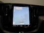 Volvo XC60 T6 PHEV Plus Dark Aut. | TREKHAAK | PANO-SCHUIFDAK | STOEL-STUURWIELVERWARMING | LEER | CAMERA | NAVIGATIE