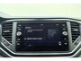 Volkswagen T-Roc 1.0 TSI Style | Climate control | Trekhaak | Park pilot achter | Stoel verwarming | Telefoon koppeling |