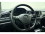 Volkswagen T-Roc 1.0 TSI Style | Climate control | Trekhaak | Park pilot achter | Stoel verwarming | Telefoon koppeling |