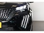 Peugeot 2008 1.2 Hybrid 145PK e-DCS6 GT | Navi | Clima | Adaptive Cruise | Alcantara | Stoelverwarming | Camera V+A | Parkeersensoren V+A | Dodehoeksensoren | Full LED | Keyless | 3D-Cockpit | 17" Lichtmetaal | Metallic |