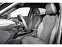 Peugeot 2008 1.2 Hybrid 145PK e-DCS6 GT | Navi | Clima | Adaptive Cruise | Alcantara | Stoelverwarming | Camera V+A | Parkeersensoren V+A | Dodehoeksensoren | Full LED | Keyless | 3D-Cockpit | 17" Lichtmetaal | Metallic |